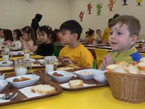 Okul Öncesi Eğitimde "Ücretsiz Yemek" Uygulaması Başladı