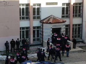 Isparta’da "Kökünü Kurutma Operasyonu"nda 31 Şüpheli Yakalandı