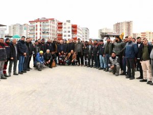 Artuklu Belediye Ekiplerinin Afet Bölgesinden Dönüşü Coşkuyla Karşılandı