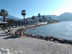 Fethiye’de Deniz 10 Metre Çekildi