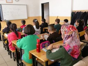 Bitlis’te 419 Depremzede Öğrenci Ders Başı Yaptı