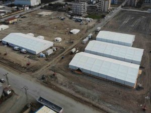 Katar’ın Hatay’da Kurduğu Sahra Hastanesi Depremzedelere Şifa Dağıtıyor