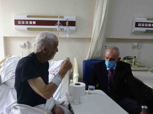Marmaris Kaymakamı Aksoy Devlet Hastanesinde Tedavi Gören Depremzedeler İle Görüştü