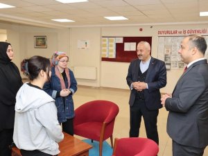 Başkan Büyükgöz, Gebze’de Misafir Edilen Depremzedeleri Ziyaret Etti