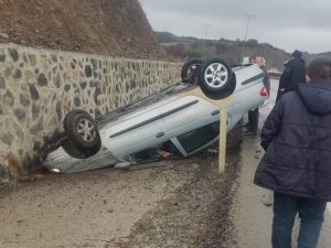 Ankara’da Otomobil Takla Attı: 3 Yaralı