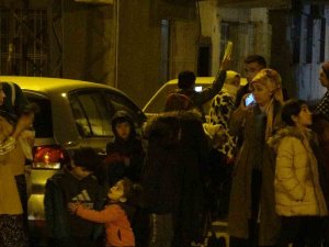 Hatay’da Deprem Oldu, Diyarbakır’da Vatandaş Serum İle Dışarı Kaçtı