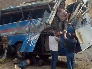 Meksika’da Katliam Gibi Kaza: 17 Ölü, 13 Yaralı