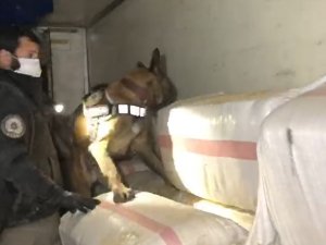 Tem’de Durdurulan Saman Yüklü Tırdan 99 Kilo Eroin Çıktı
