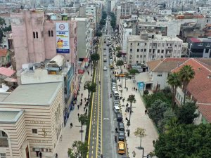 İ̇stiklal Caddesinin 1. Etabı Trafiğe Açıldı