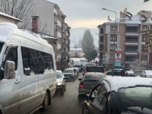 Tunceli’de Buzlanma Trafiği Olumsuz Etkiledi