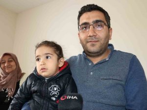 Van Ve Maraş Depremini Yaşayan Depremzede: "Allah’ım Düşmanıma Yaşatmasın"