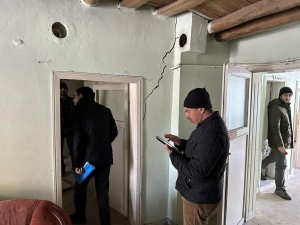 Karakoçan’da Hasarlı Binalar Kontrol Ediliyor