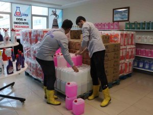 Samsun’daki Liseden Deprem Bölgesine 120 Ton Hijyen Malzemesi