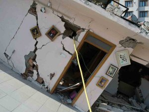 Hatay’da Deprem Sonrası Enkazlar Havadan Görüntülendi