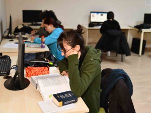 Gençlik Merkezleri Uzaktan Eğitim Döneminde De Gençlerin Yanında