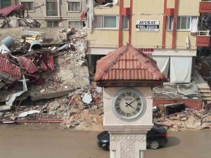 Hatay’da Zamanı Durduran Deprem