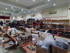 Kastamonu’da Depremzedeler İçin Kızılay Tarafından Sosyal Market Açıldı