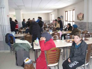 Konya’da Yurtlara Yerleşen Depremzedeler Yaşadıklarını Anlattı