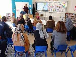 Öğretmen Ve Veliler Deprem Konusunda Bilgilendirildi