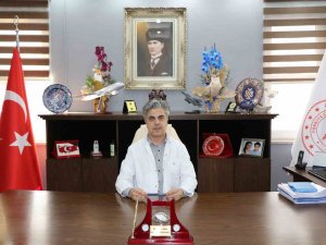 Başhekim Kuyrukluyıldız Prof. Oldu