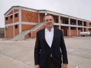 Ayvalık Belediyesi, Temizlik İ̇şleri, Destek Ve Kademe Hizmetleri’ni Tam Donanımlı Bir Binada Topluyor