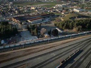 Kahramanmaraş’a Tren Yoluyla Gönderilen Yüzlerce Konteyner Ev Havadan Görüntülendi