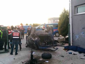 Tekirdağ’da Taklalar Atan Otomobil, Fabrikanın Bahçesine Daldı: 1 Ölü