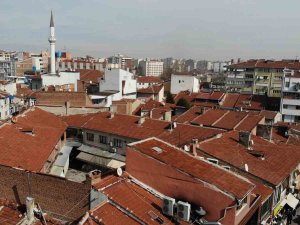 Eskişehirli Esnafların Bazıları Depremzedelere Evini Açtı, Bazıları Kirada İndirim Yaptı