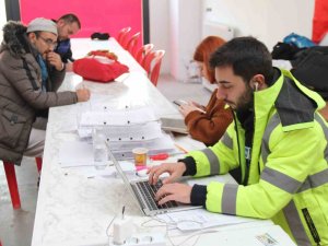 Eskişehir’deki Yardımseverlerden Depremzedeler İçin ‘Organize’ Sistem