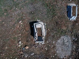 Kahramanmaraş’ta Meydana Gelen Depremler Mezarlıkları Da Tahrip Etti
