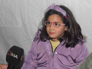 Cumhurbaşkanı Ve Mhp Liderine Sarılan Minik Eylül Yaşadığı Sevinci Anlattı