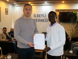 Afrika’dan Geldi, Yaptığı Davranışla Gönülleri Fethetti