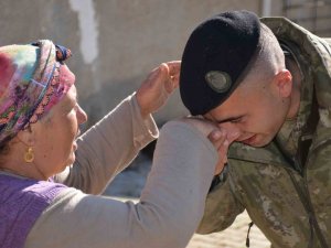 Depremde Tekerlekli Sandalyesi Kırılan Vatandaşın Çağrısına Valilik Koştu