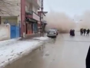 Depremin Yeni Görüntüleri Çıktı: Binaların Çatlaması, Çökmesi Kamerada