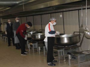 30 Bin Depremzede İçin Osmaniye’de Sıcak Aş