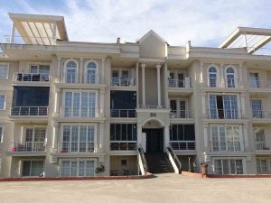 Eşyalarla Döşenen 36 Daire Depremzedelere Tahsis Edildi