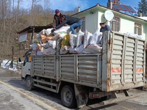 Köylülerden Anlamlı Destek
