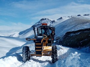 Kars’ta 17 Köy Yolu Ulaşıma Kapalı Bulunuyor