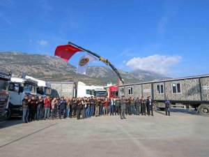Alanya Belediyesi’nden Deprem Bölgesine Konteyner Desteği