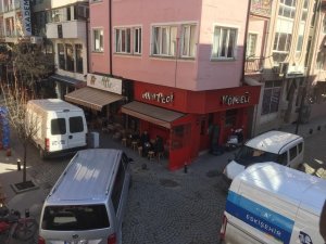 Trafik Sıkışınca Hem Sürücüler Hem De Sokak Sakinleri Gerildi