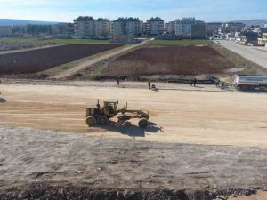 Hasarlı Evler İçin Çadır Alanı Çalışmaları Başlattı