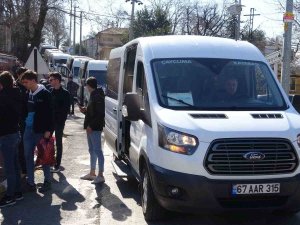 Üretimi Durdurarak 500 Kişiyle Dostluk Maçına Geldiler