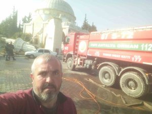 Arazözler Depremzedelere Su Taşıyor