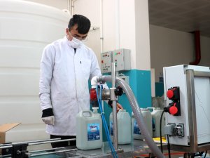 Liseden Deprem Bölgesine 39 Ton Hijyen Malzemesi