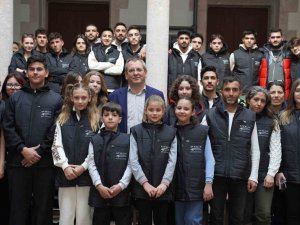 Gönülleri Fetheden “Ayvalık’ın Yardım Gönüllüleriyle” Teşekkür Buluşması