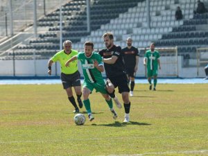 Efeler 09 Sfk: 1 - Karşıyaka: 2