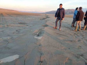 4.6 Büyüklüğündeki Depremde Zeminde Sıvılaşma Oluşması Uzmanları Da Şaşırttı