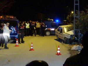 Otomobil Elektrik Direğine Çarptı, Sürücü Hayatını Kaybetti