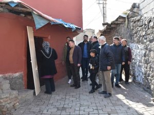 Başkan Beyoğlu Depremzedelerle Bir Araya Geldi