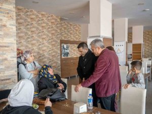 Başkan Günel, Depremzedeler İle Görüştü